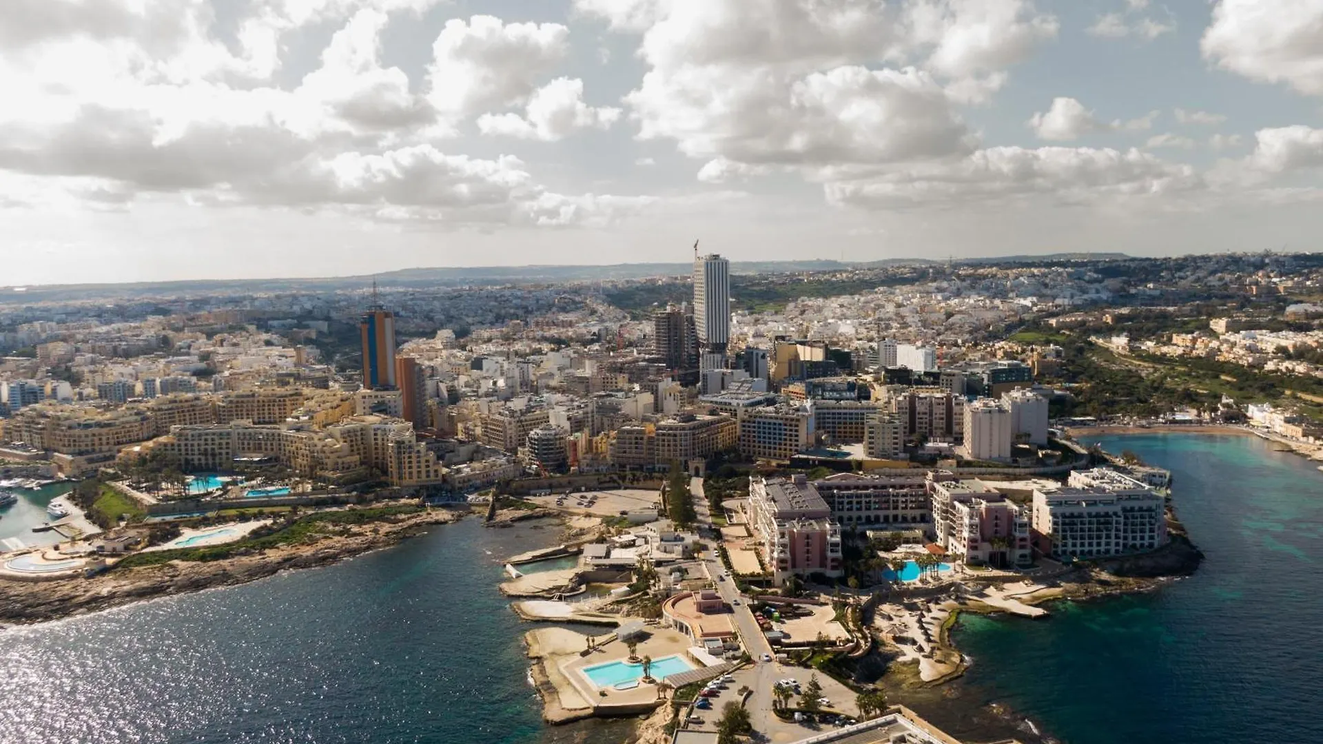Case de vacanță An Amazing 2Br Home With A Special Private Rooftop By 360 Estates Sliema