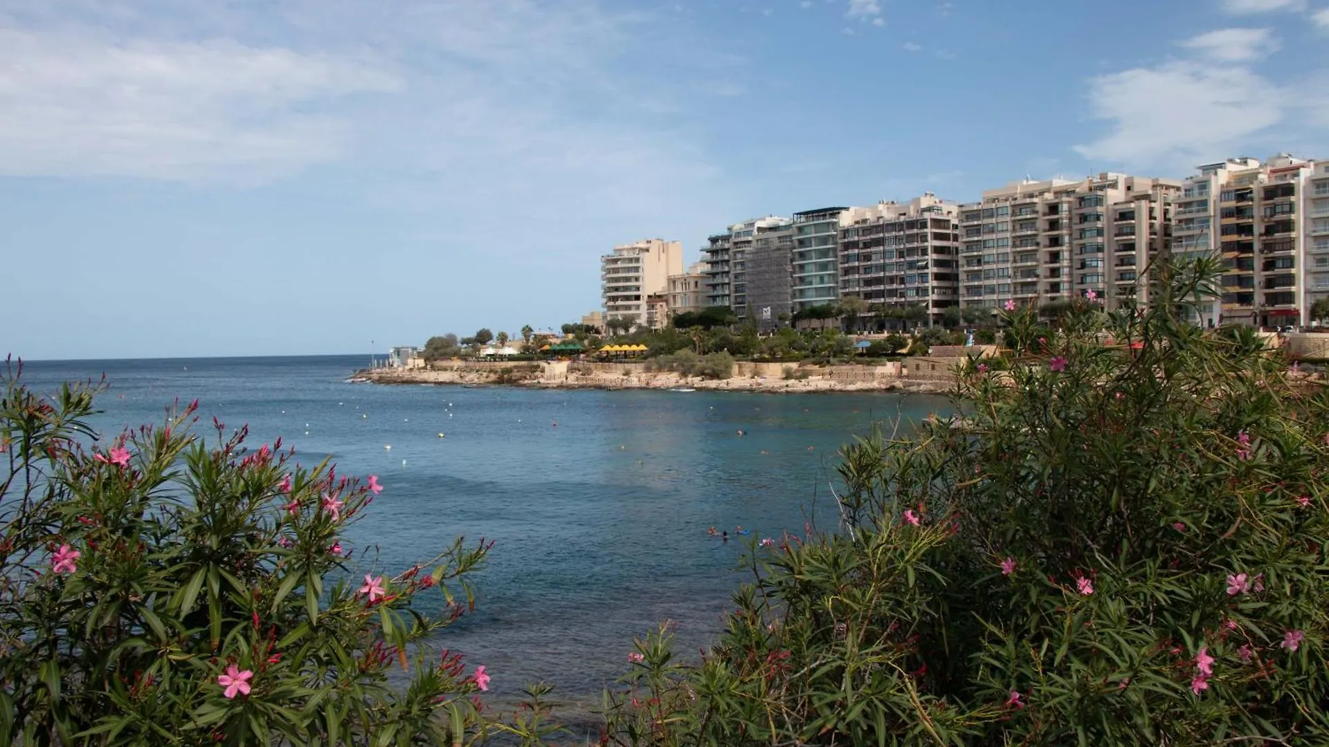 An Amazing 2Br Home With A Special Private Rooftop By 360 Estates Sliema Holiday home